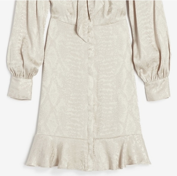 NWT Express Jaquard Bow Dress - Picture 3 of 3